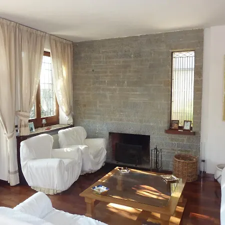 Alojamento de Acomodação e Pequeno-almoço A Casa Di Amici Perúgia