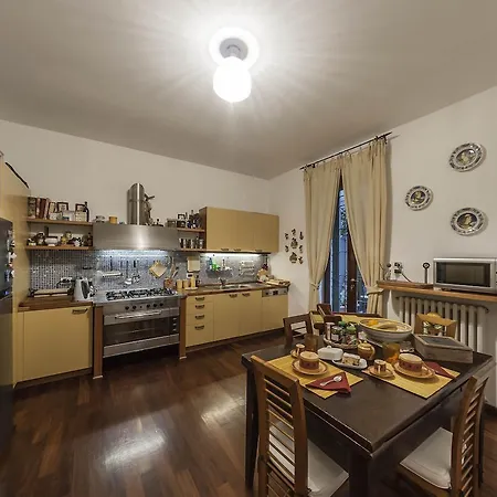 Alojamento de Acomodação e Pequeno-almoço A Casa Di Amici *